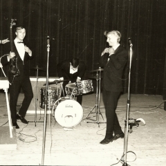 1965 A Spotnicks live drumsolo