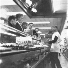 1966-11-Bar-Seafood-New-York_001