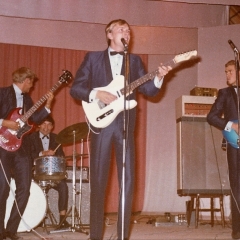 1966 Spotnicks live 2 (4)